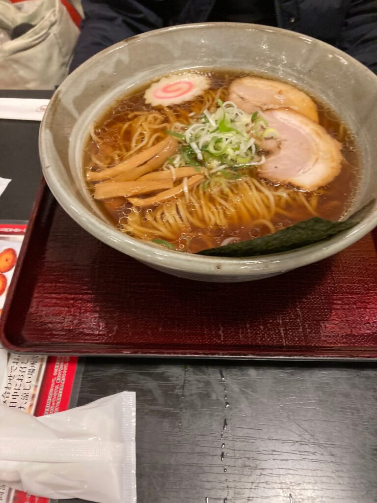 五味八珍醤油ラーメン